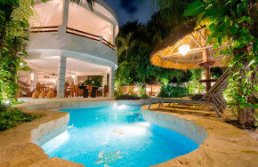 Hul-Kú Hotel